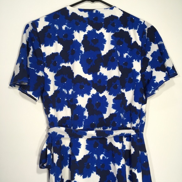 BANANA REPUBLIC WRAP FLORAL DRESS - Picture 10 of 16